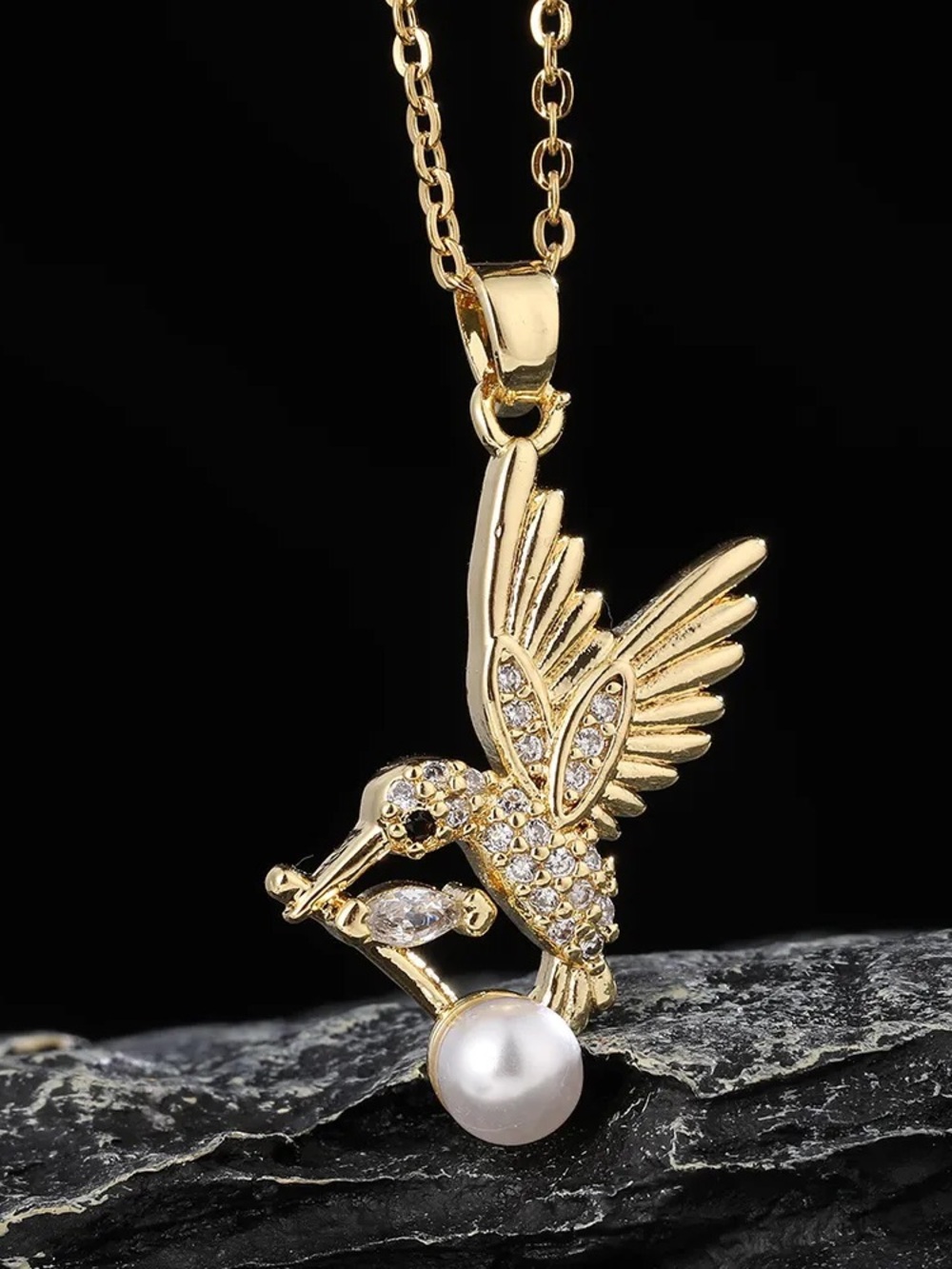 Gold Plated Hummingbird Pearl Pendant Necklace - Elegant Women’s Jewelry